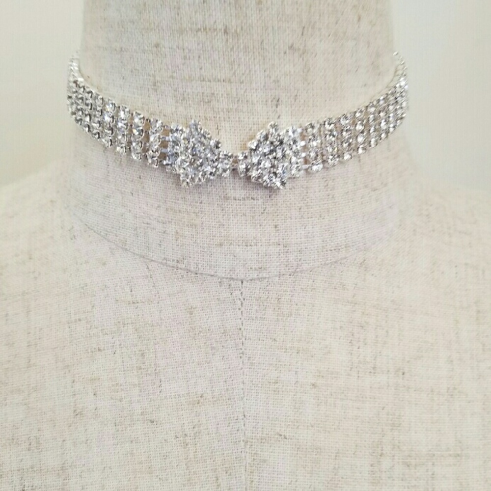 GORGEOUS CRYSTAL RHINESTONE CHOKER